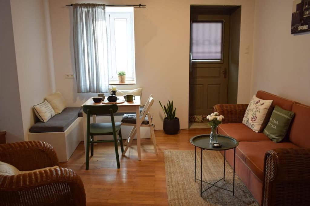 Su Casa Cottage ナフプリオ エクステリア 写真